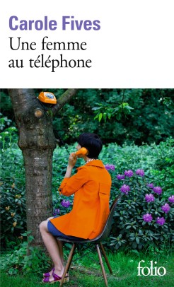 G01627_Une_femme_au_telephone.indd